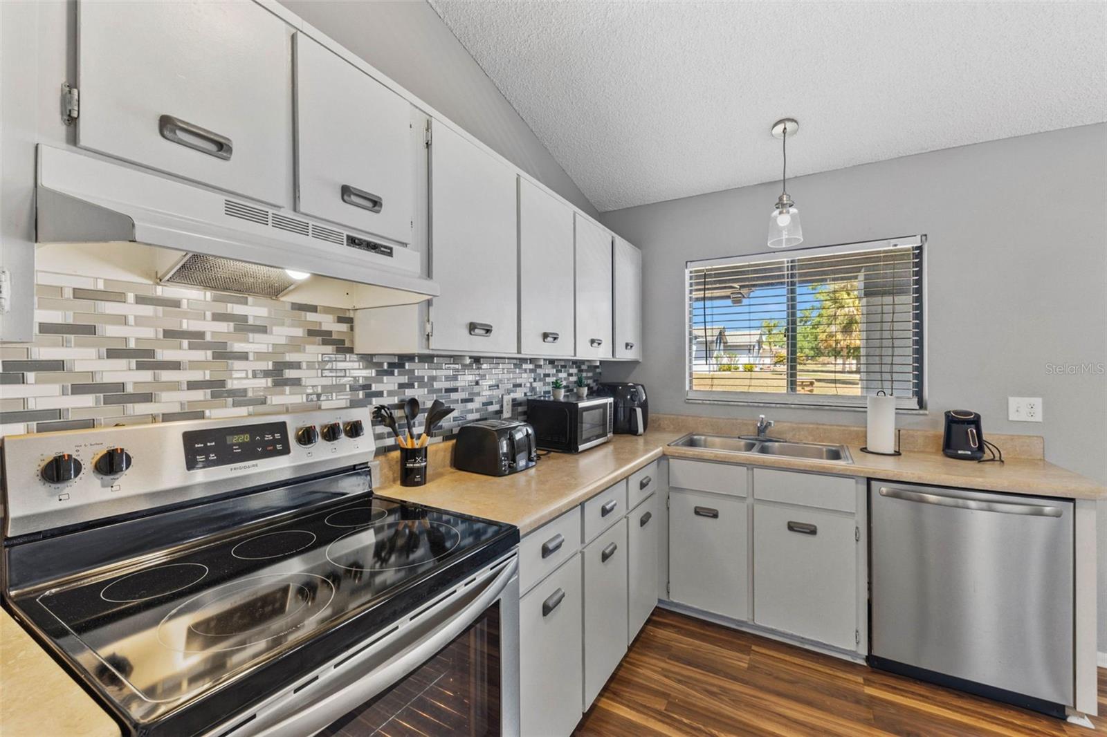 Image 8 of 20 For 7694 Indian Ridge Trail S