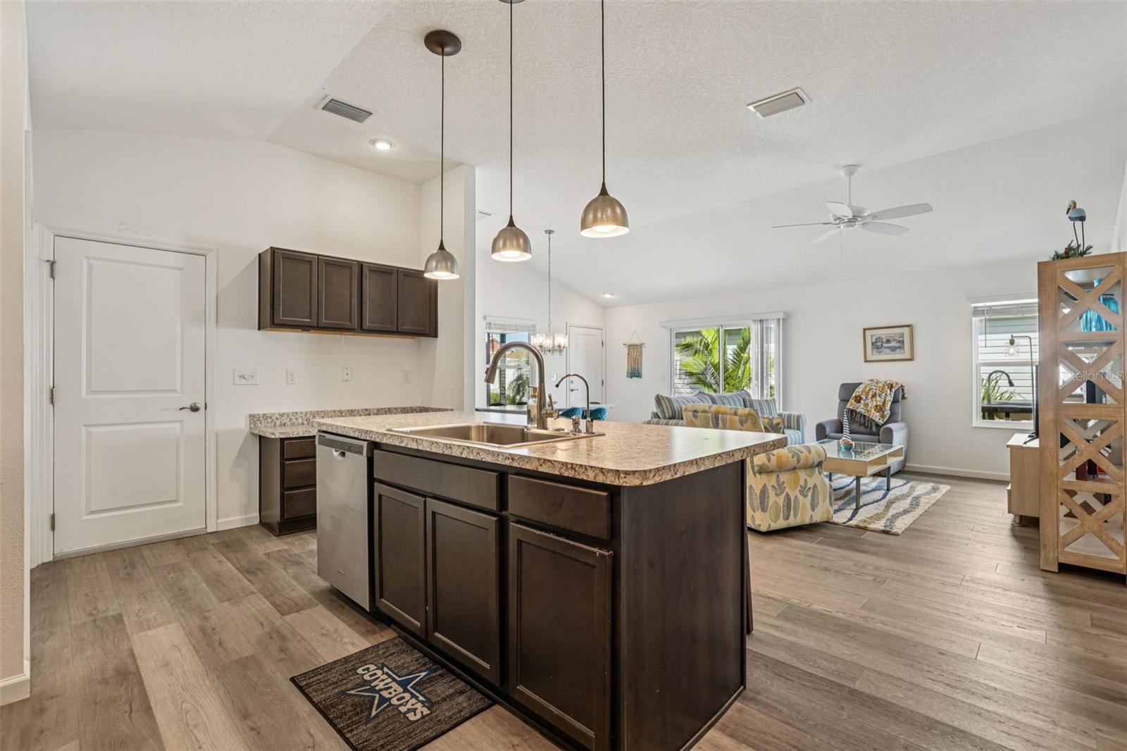 Image 12 of 39 For 2282 Sheehan Street