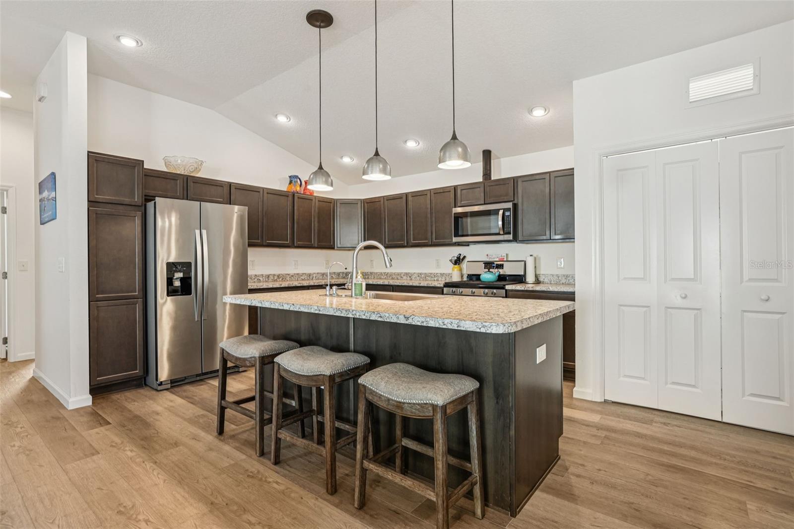 Image 13 of 39 For 2282 Sheehan Street