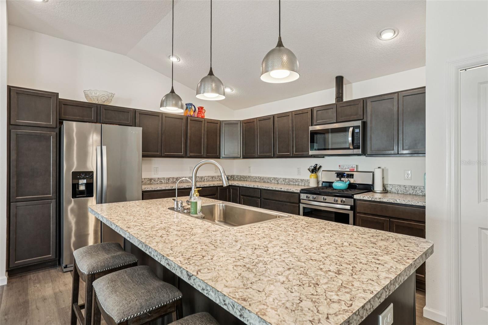 Image 14 of 39 For 2282 Sheehan Street