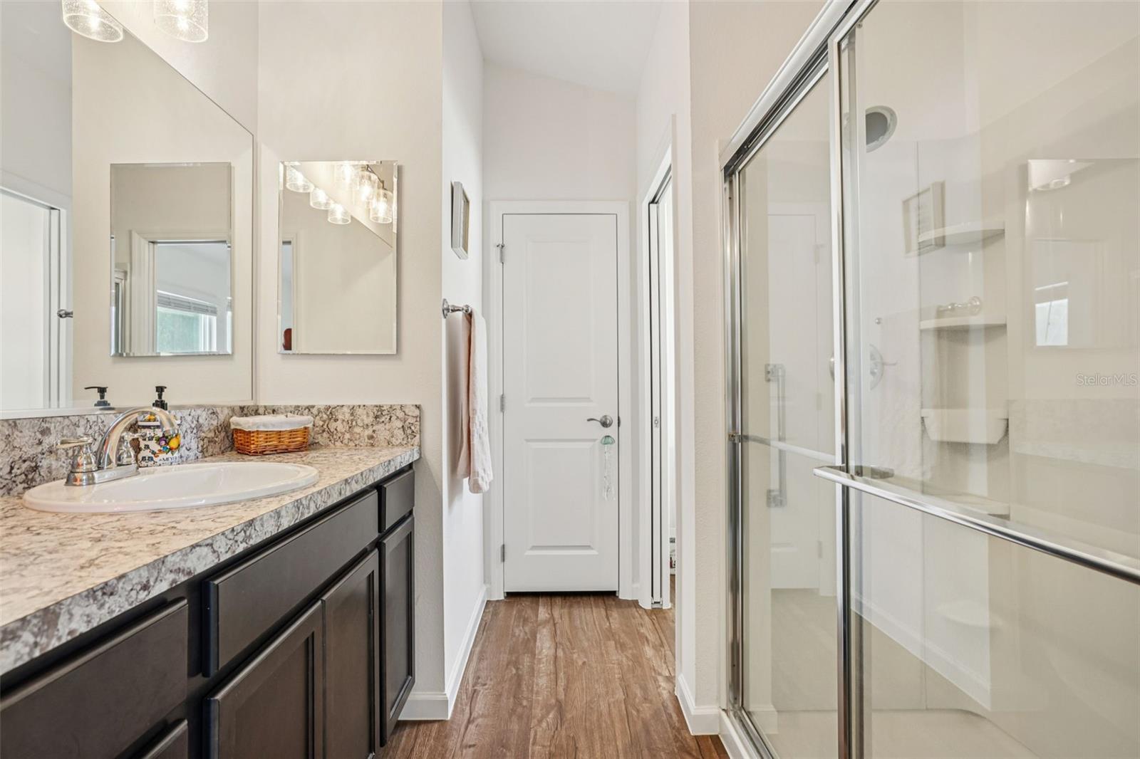 Image 27 of 39 For 2282 Sheehan Street