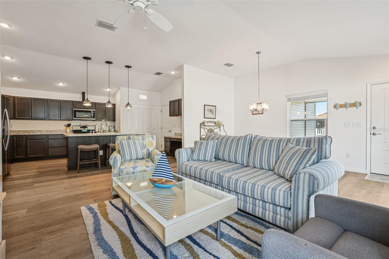 Image 6 of 39 For 2282 Sheehan Street