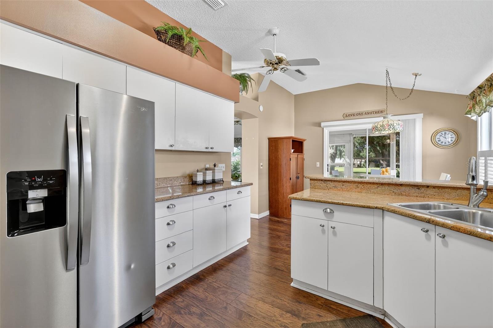 Image 10 of 25 For 931 Oleander Street