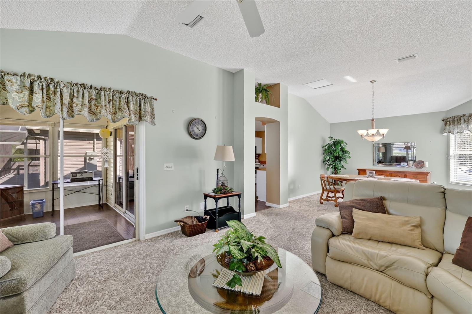 Image 6 of 25 For 931 Oleander Street