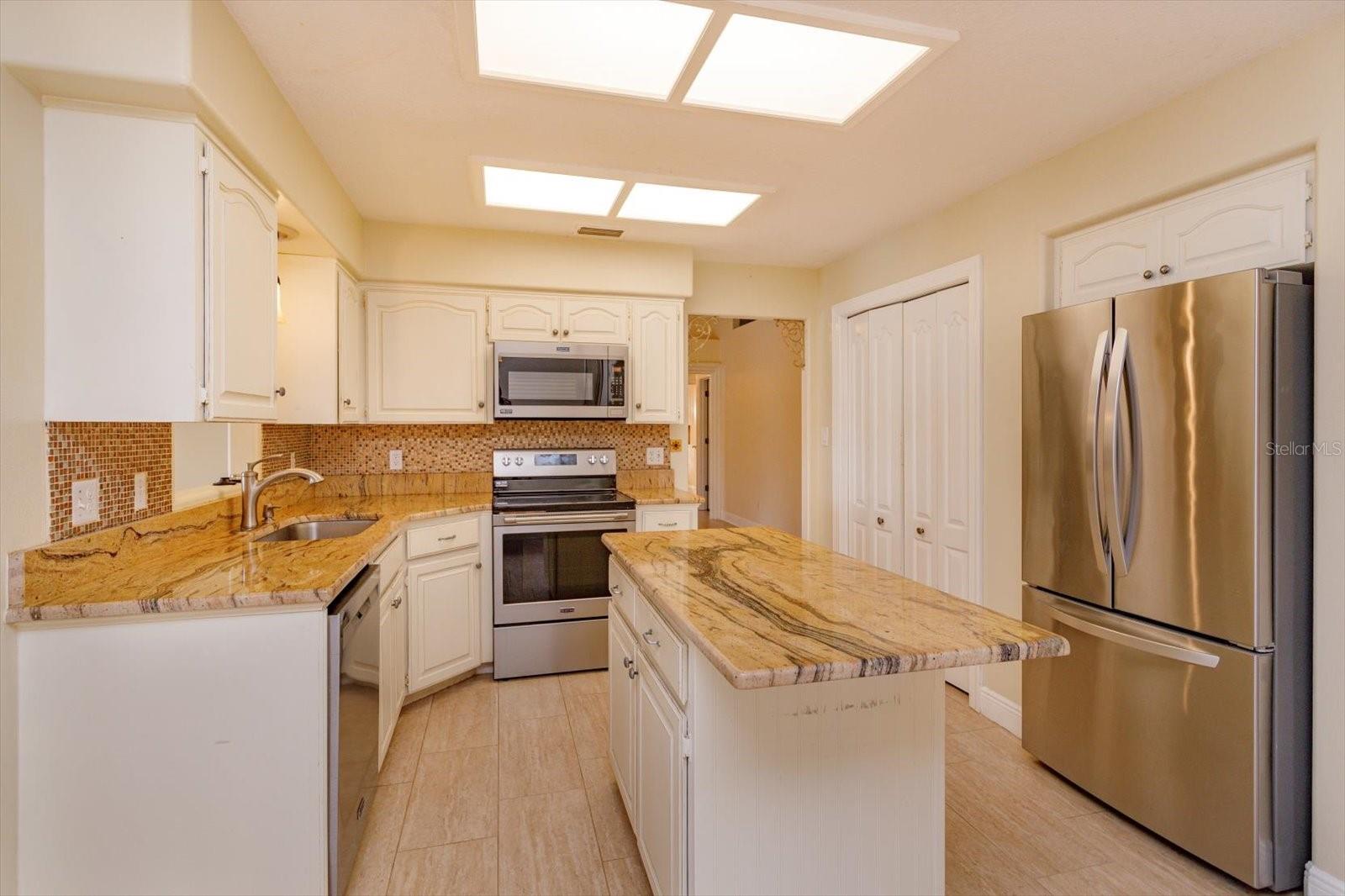 Image 3 of 20 For 8930 Spyglass Loop