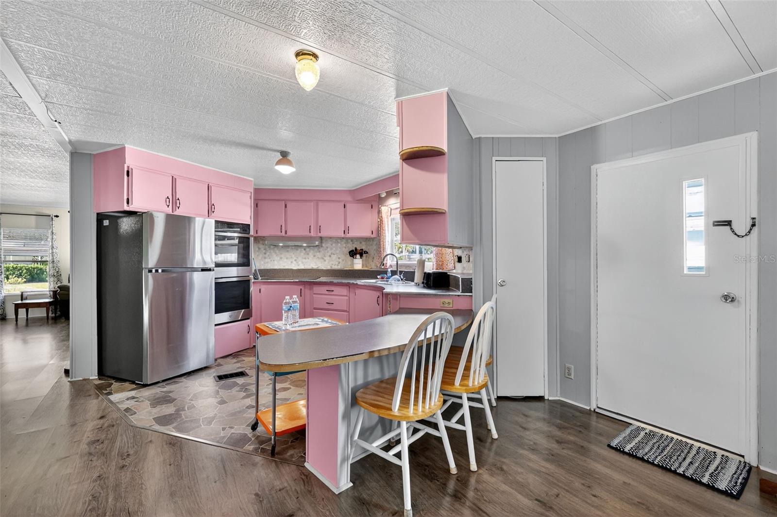 Image 11 of 29 For 11600 Magnolia Avenue