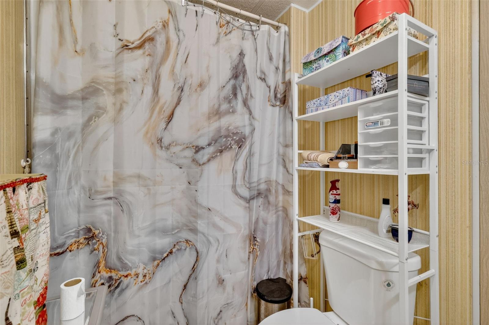 Image 16 of 29 For 11600 Magnolia Avenue