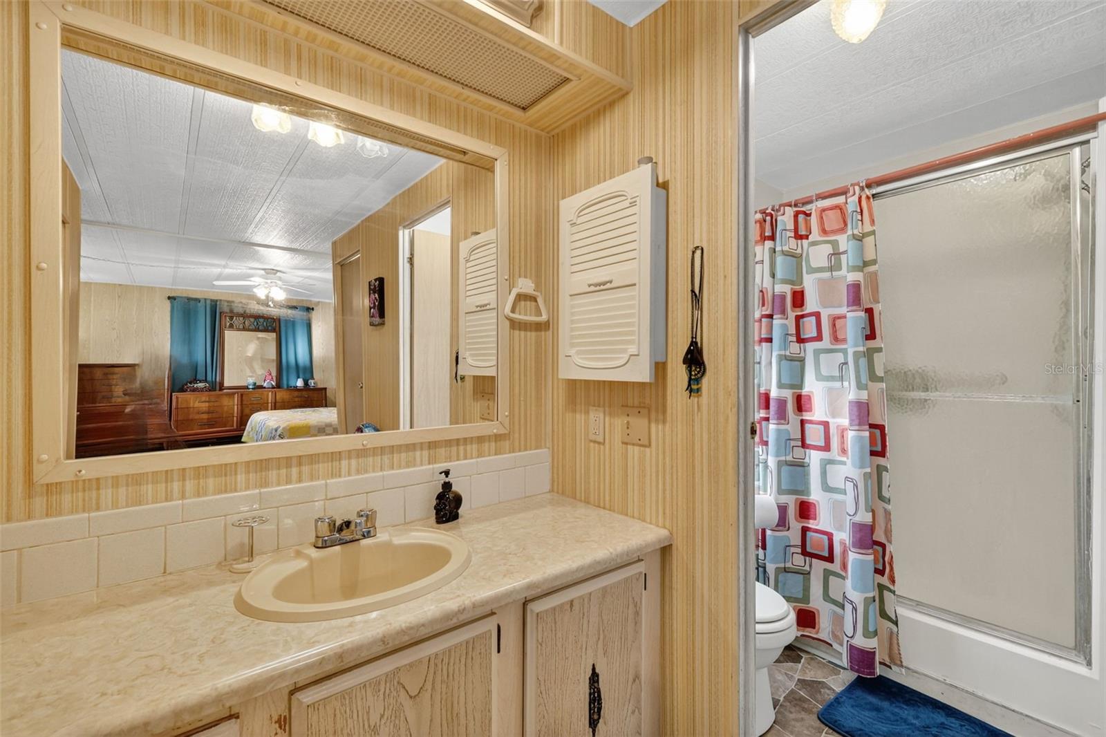 Image 21 of 29 For 11600 Magnolia Avenue