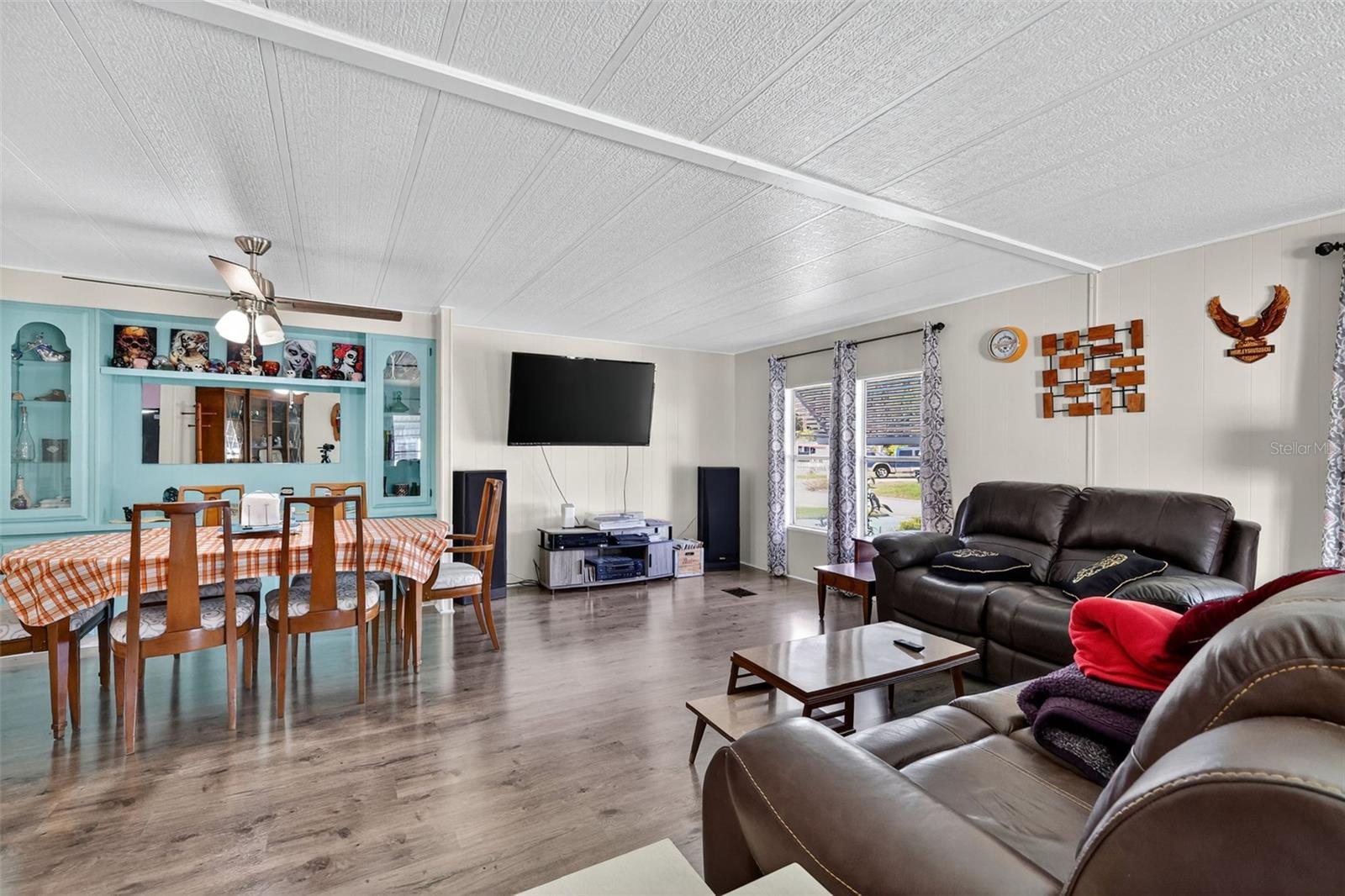 Image 7 of 29 For 11600 Magnolia Avenue