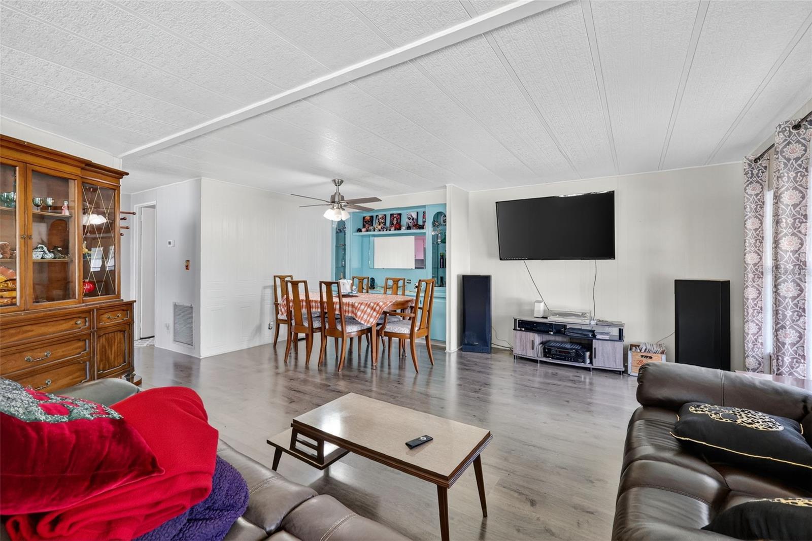 Image 8 of 29 For 11600 Magnolia Avenue