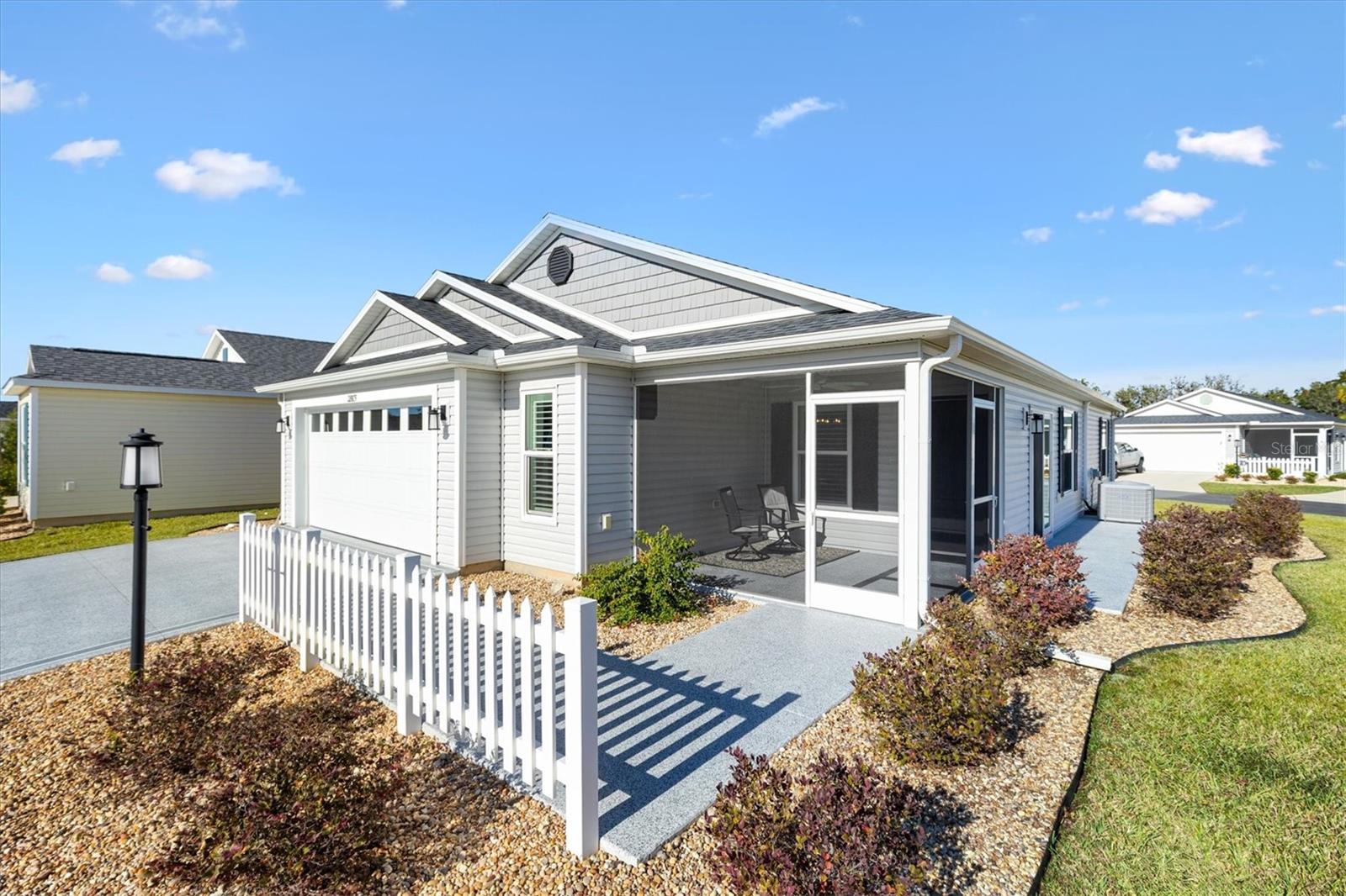 Image 2 of 36 For 2865 Judah Street