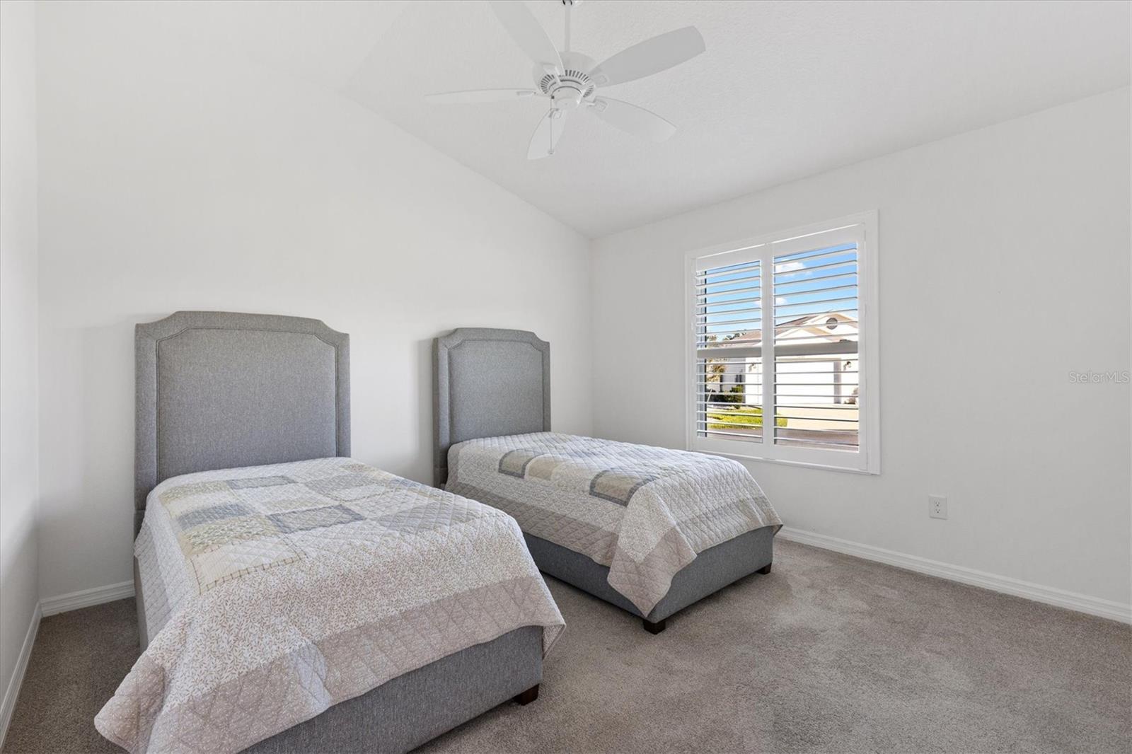 Image 20 of 36 For 2865 Judah Street