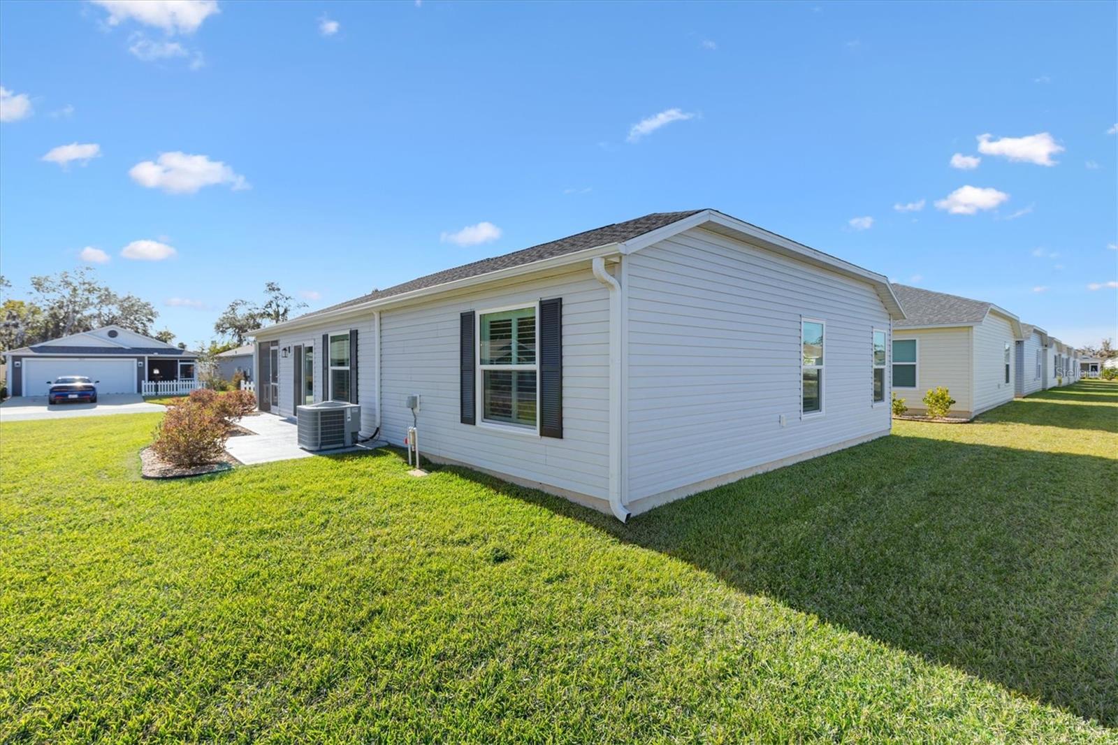 Image 25 of 36 For 2865 Judah Street