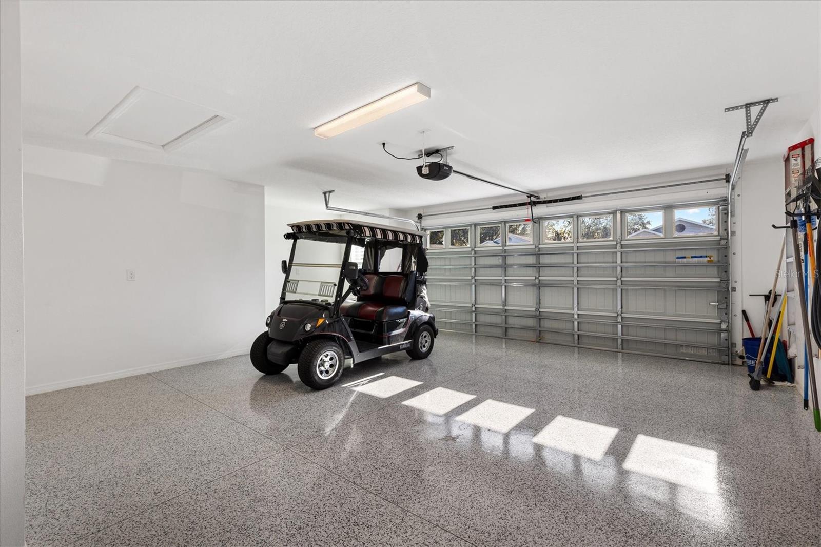 Image 26 of 36 For 2865 Judah Street