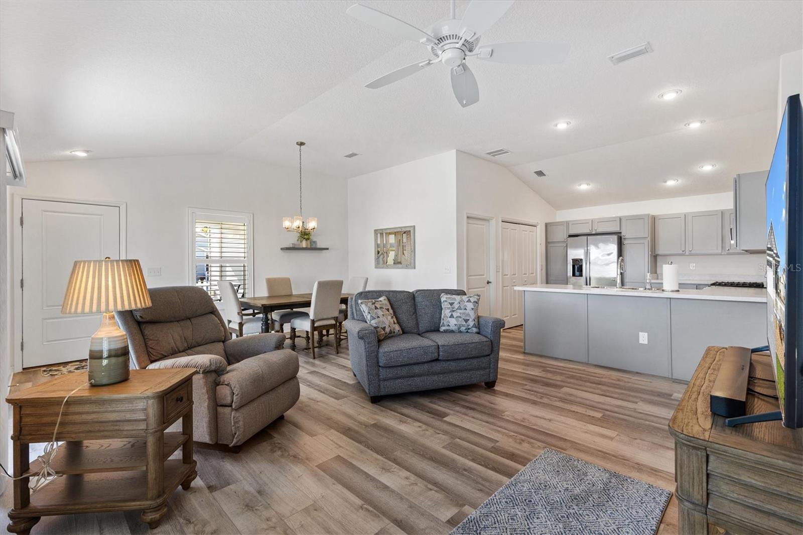 Image 9 of 36 For 2865 Judah Street