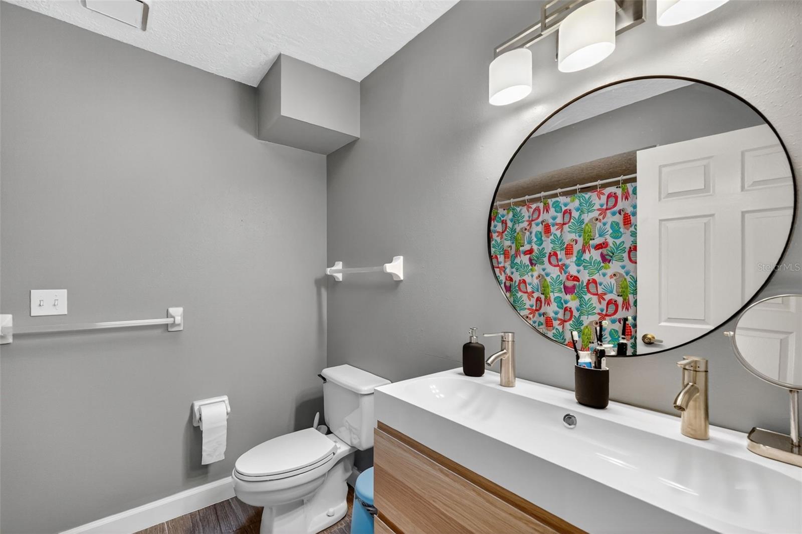 Image 20 of 36 For 14823 Green Valley Boulevard