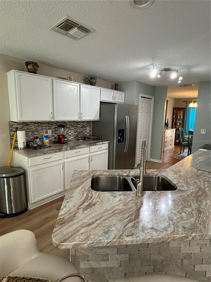 Image 8 of 24 For 1008 Woodsong Way