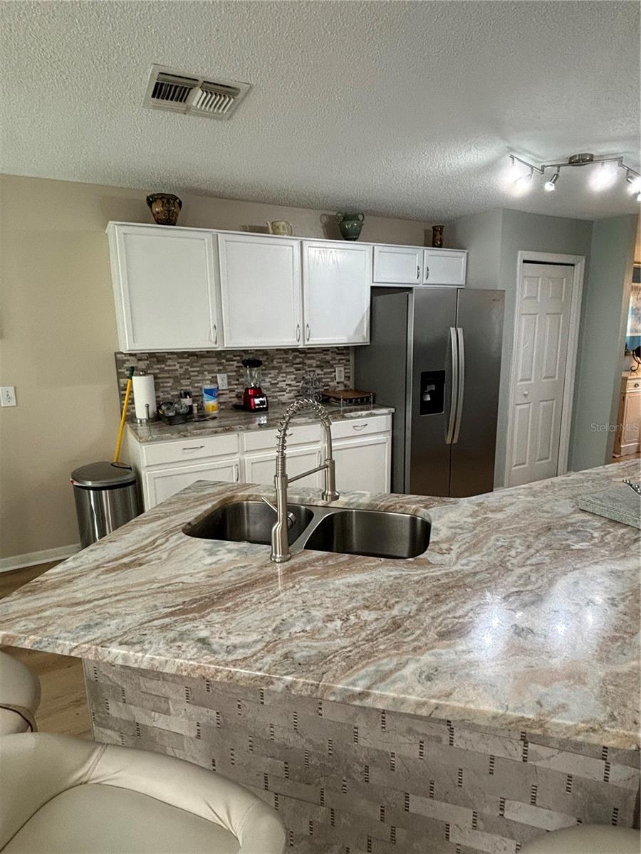 Image 9 of 24 For 1008 Woodsong Way