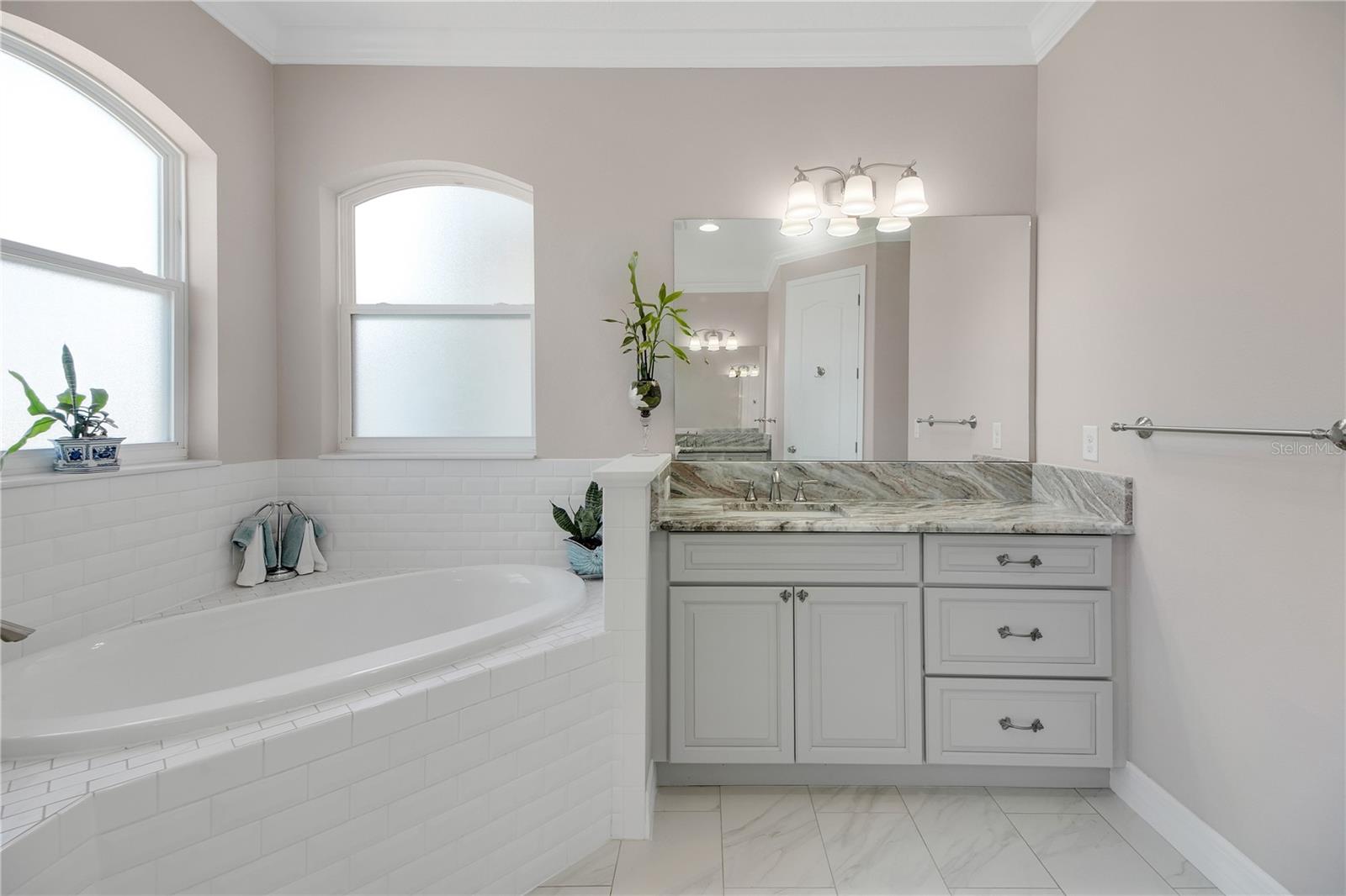 Image 11 of 47 For 4560 Highcrest View