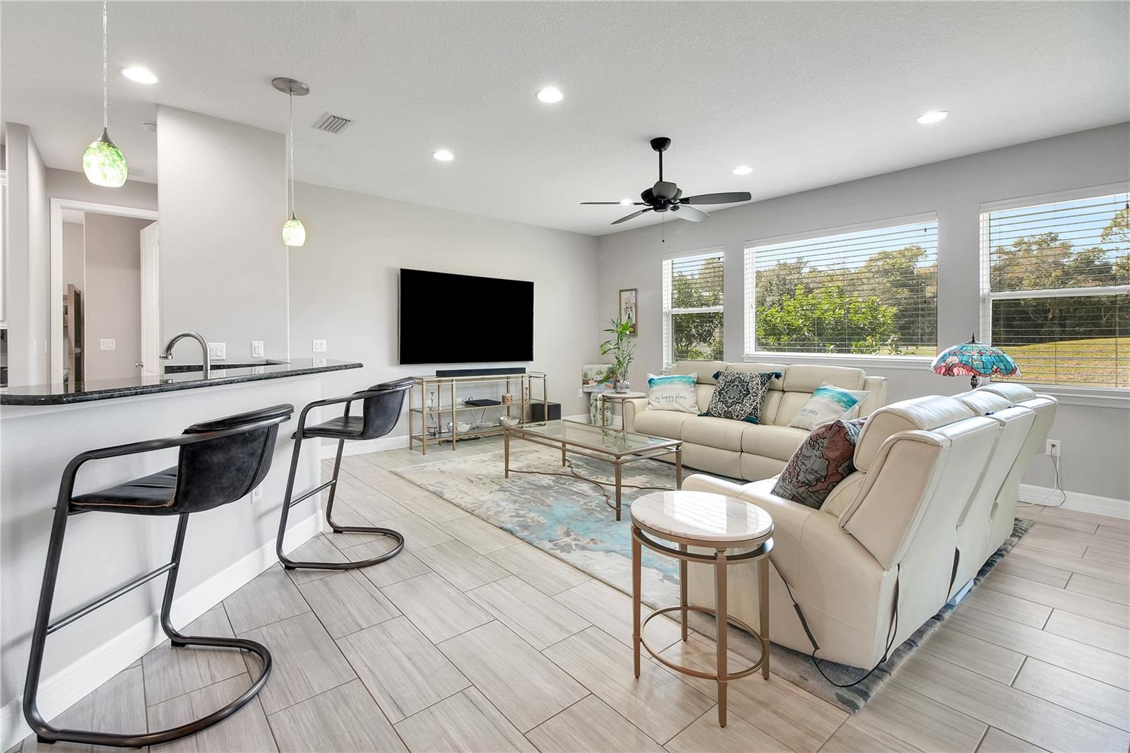 Image 16 of 47 For 4560 Highcrest View