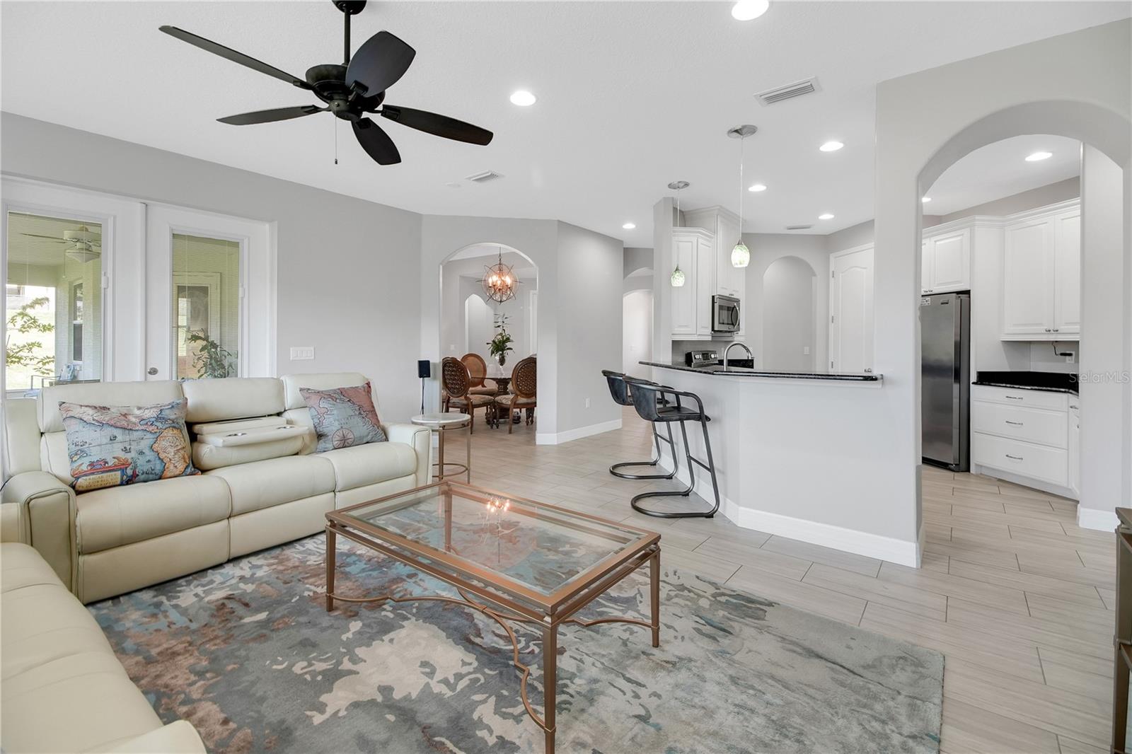 Image 18 of 47 For 4560 Highcrest View