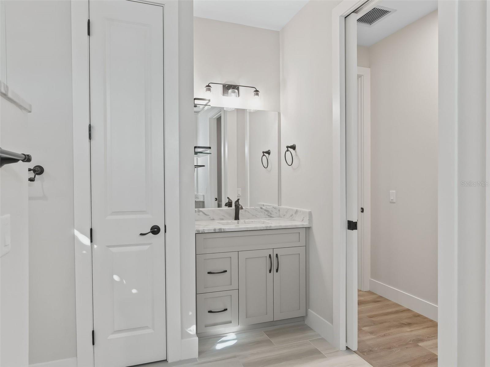 Image 34 of 62 For 562 Dowling Circle