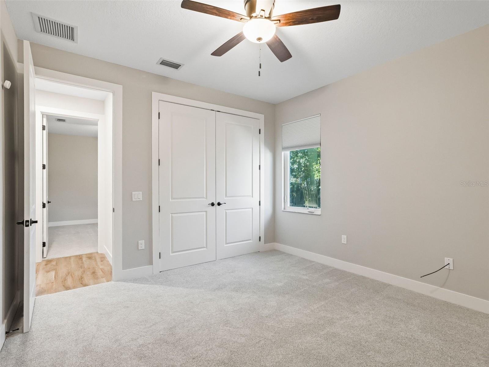 Image 40 of 62 For 562 Dowling Circle