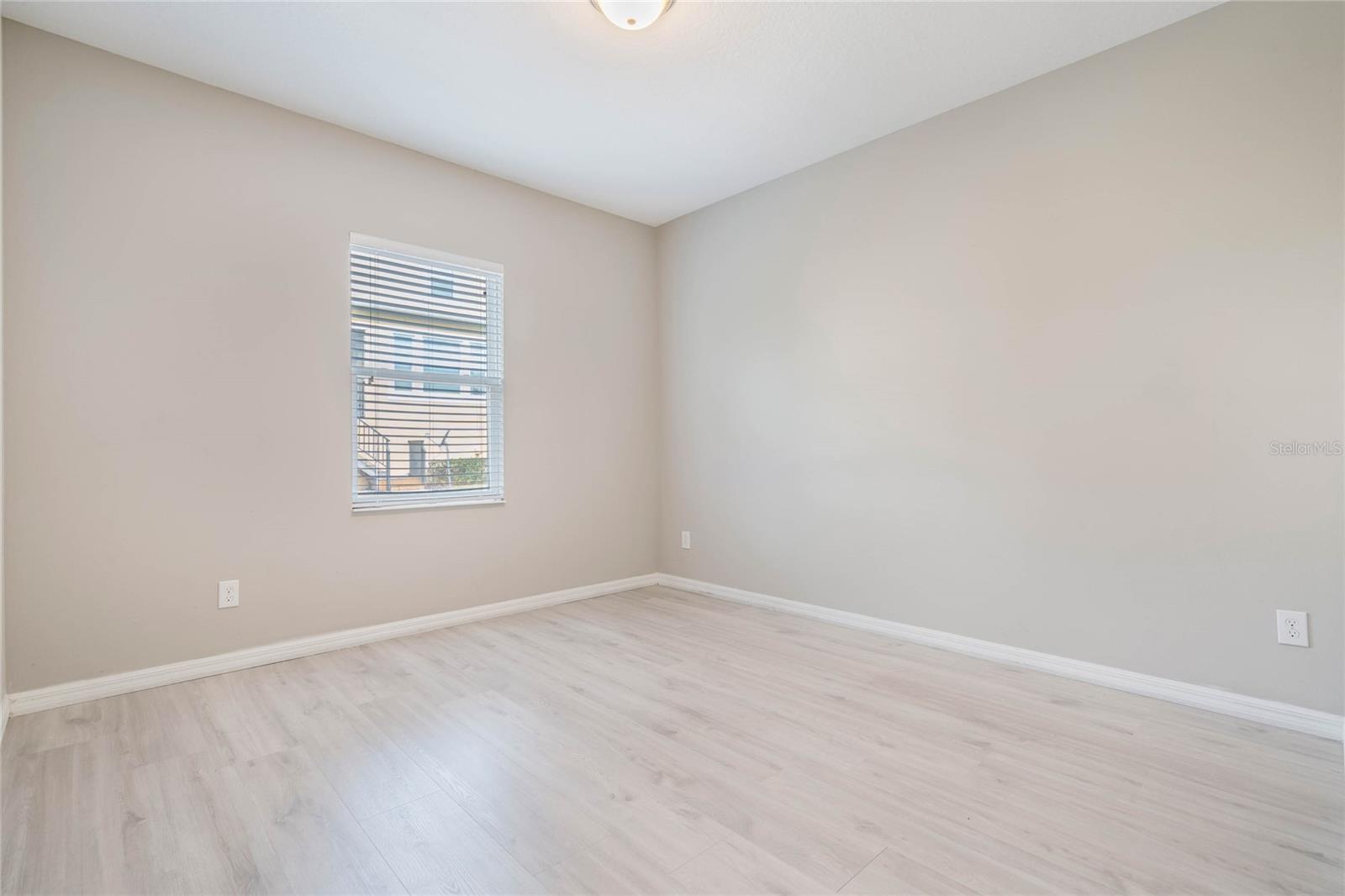 Image 25 of 44 For 17523 Promenade Drive