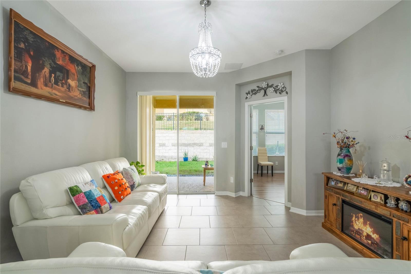 Image 6 of 44 For 17523 Promenade Drive