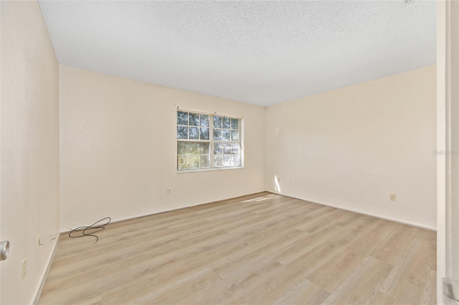 Image 11 of 17 For 21 Spring Loop Circle