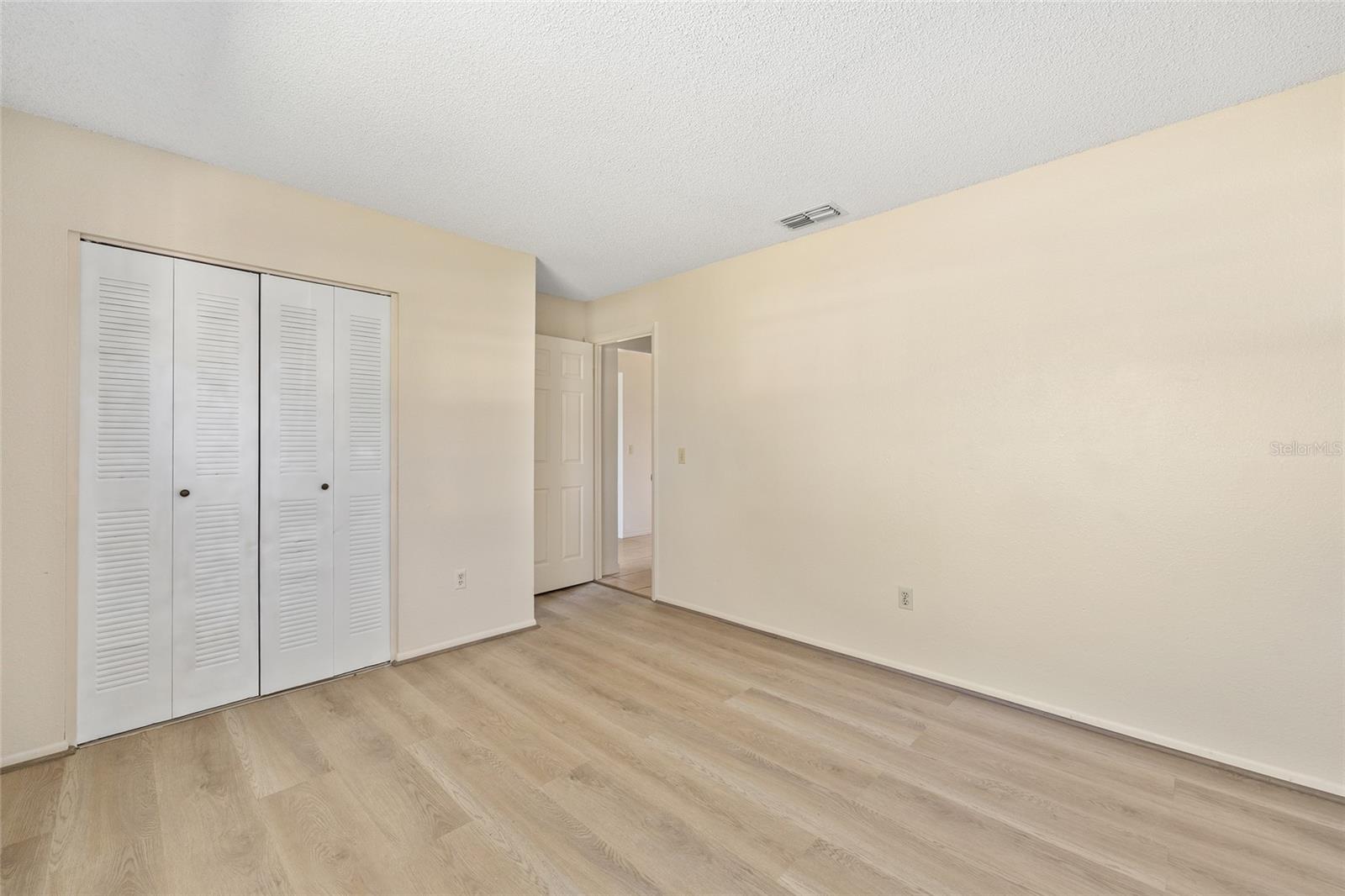 Image 14 of 17 For 21 Spring Loop Circle