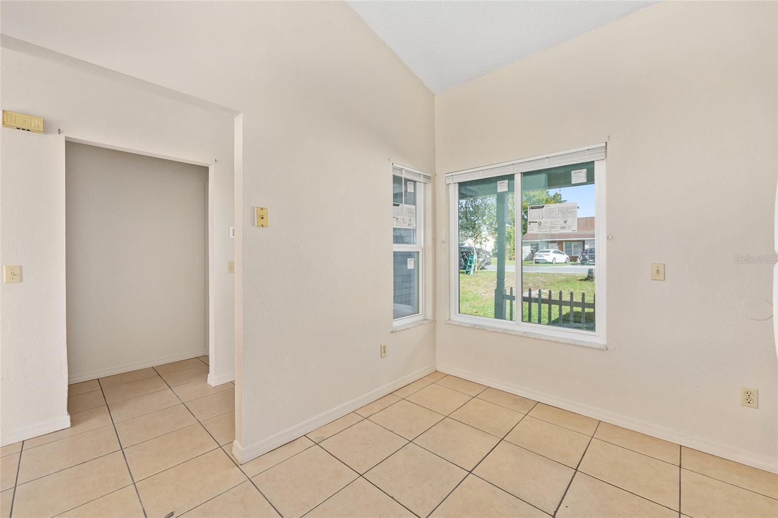 Image 4 of 17 For 21 Spring Loop Circle