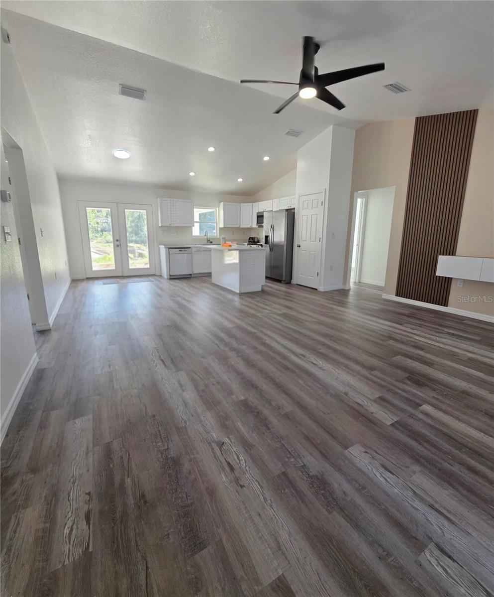 Image 3 of 26 For 5390 8th Place