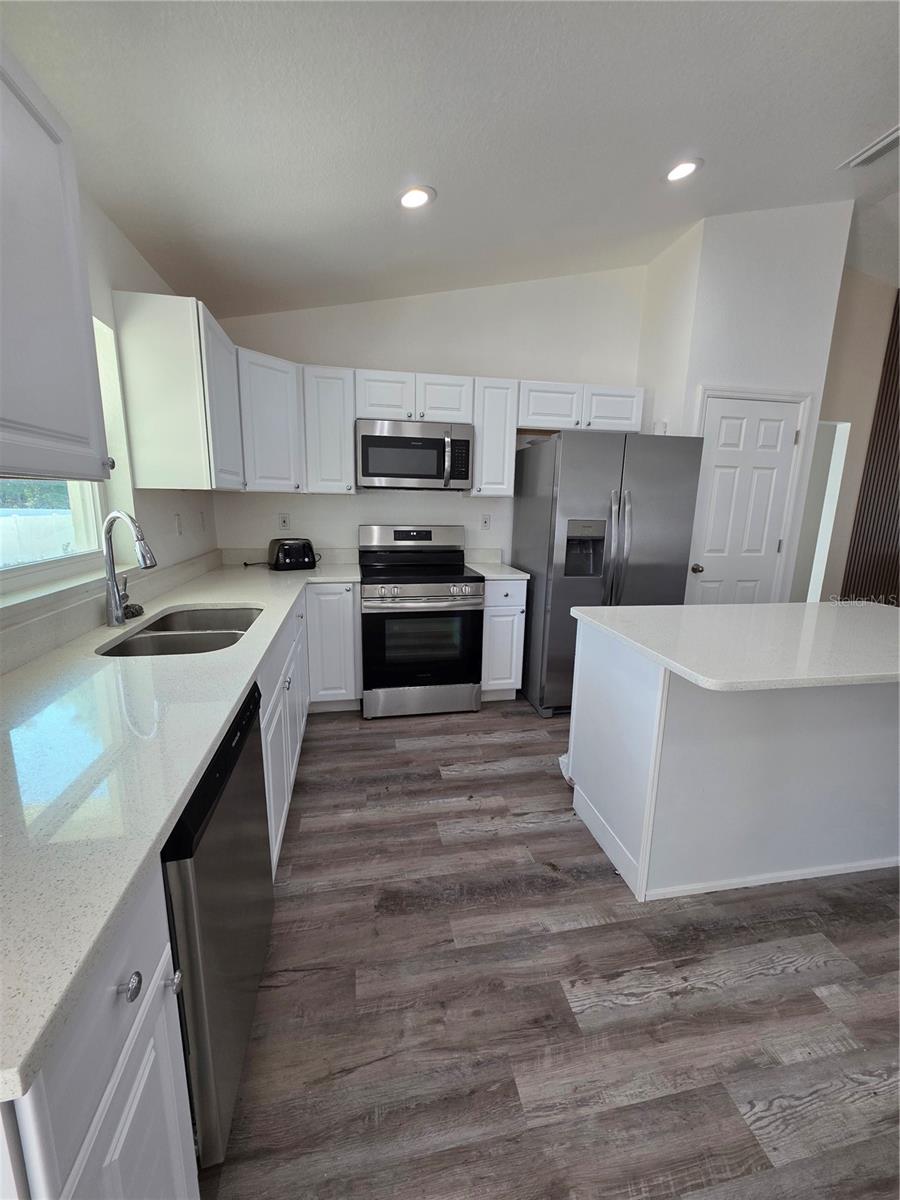 Image 6 of 26 For 5390 8th Place