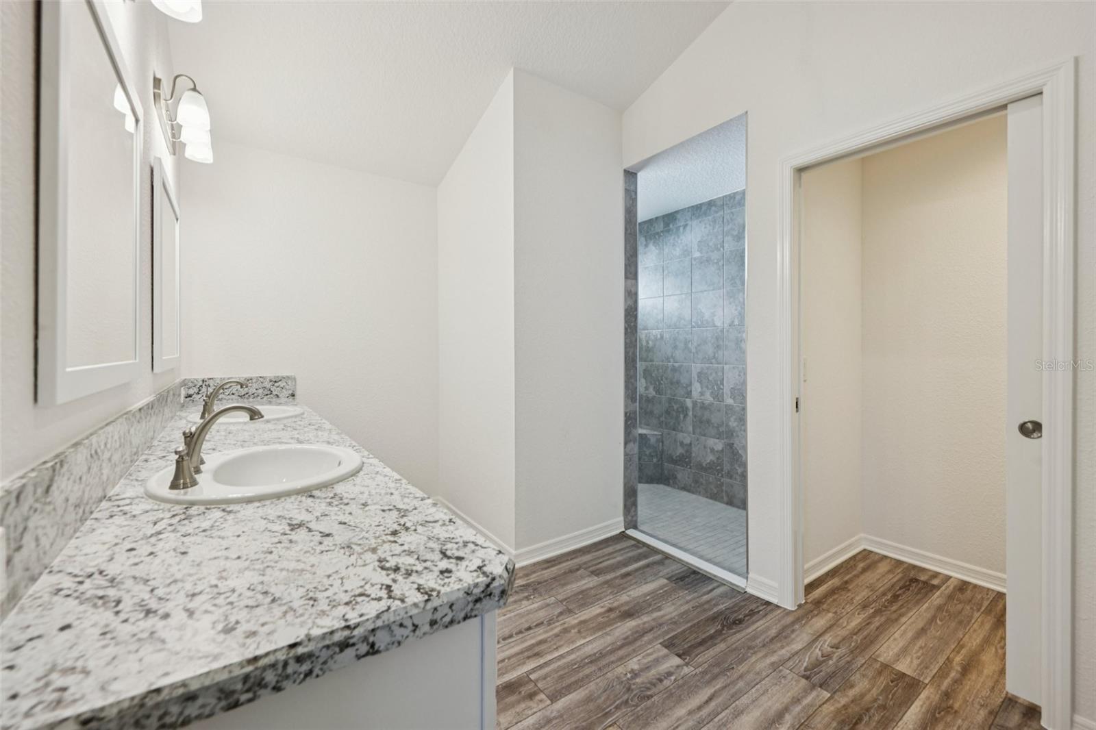 Image 28 of 59 For 2740 Alder Avenue