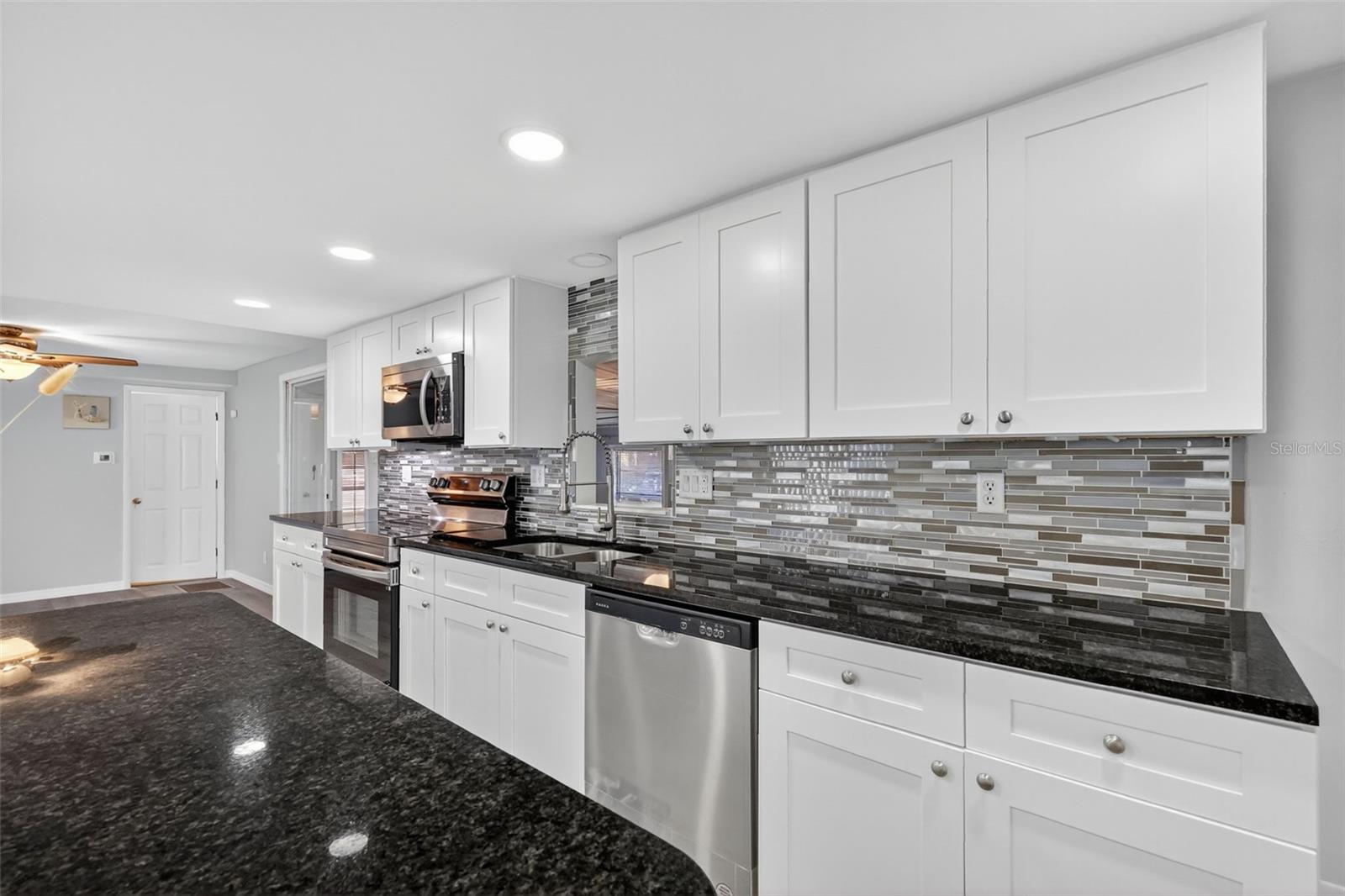 Image 13 of 29 For 10438 130th Place