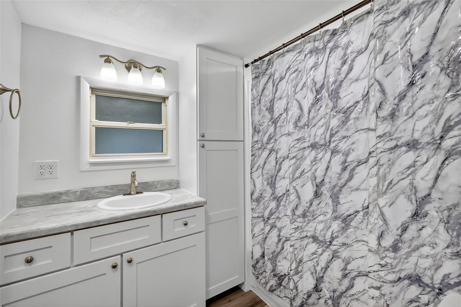 Image 15 of 29 For 10438 130th Place