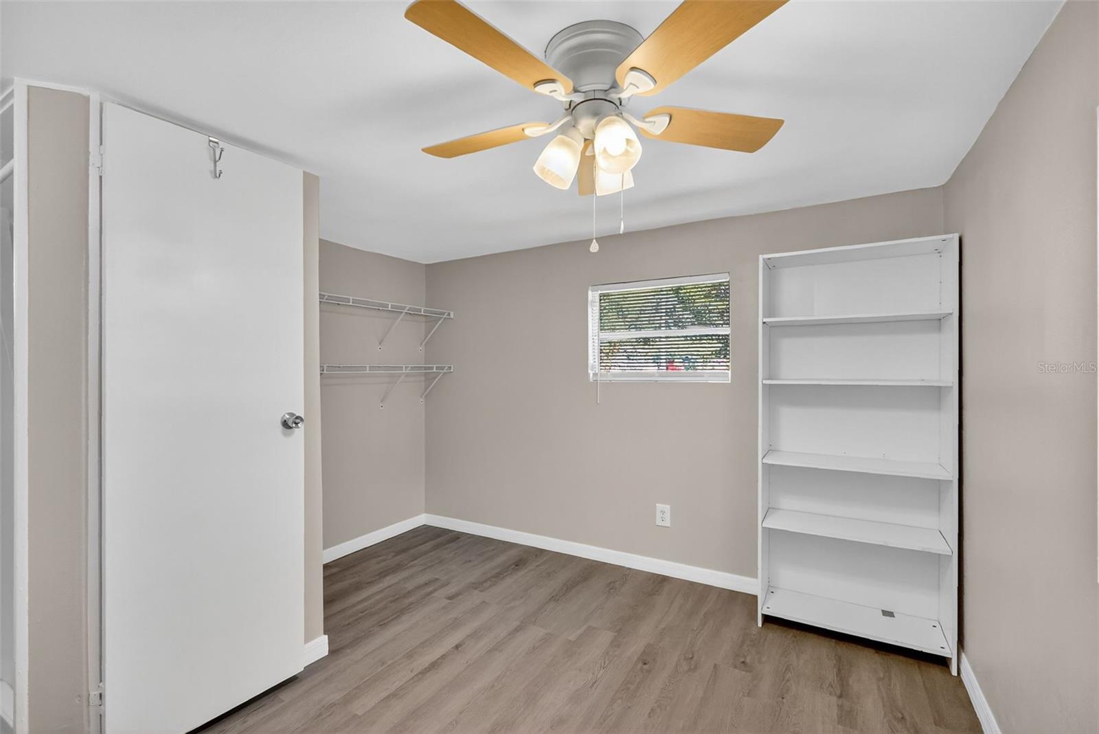 Image 17 of 29 For 10438 130th Place