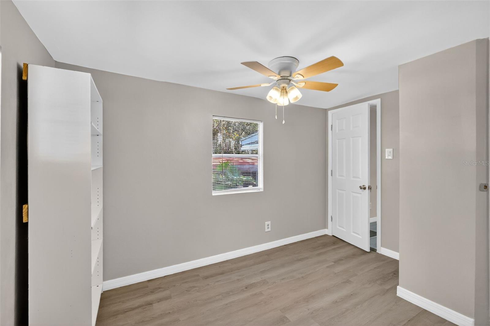 Image 18 of 29 For 10438 130th Place