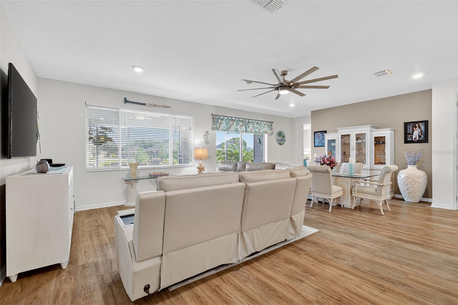 Image 15 of 60 For 8773 103rd Circle