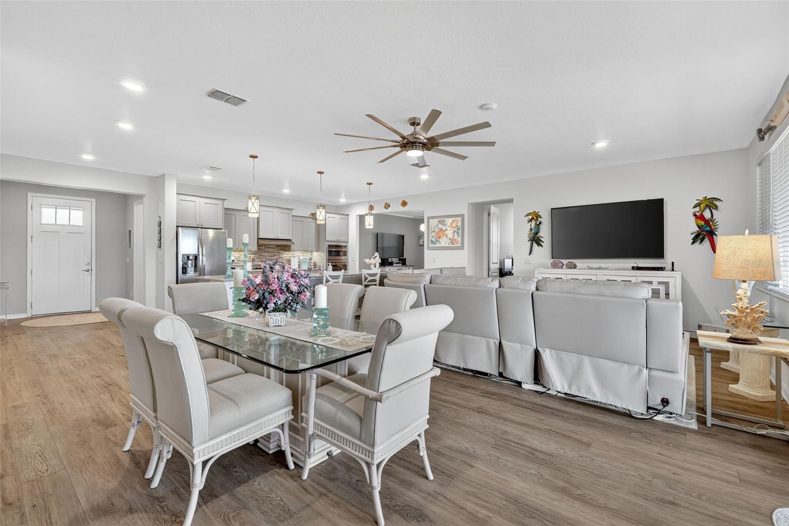 Image 19 of 60 For 8773 103rd Circle