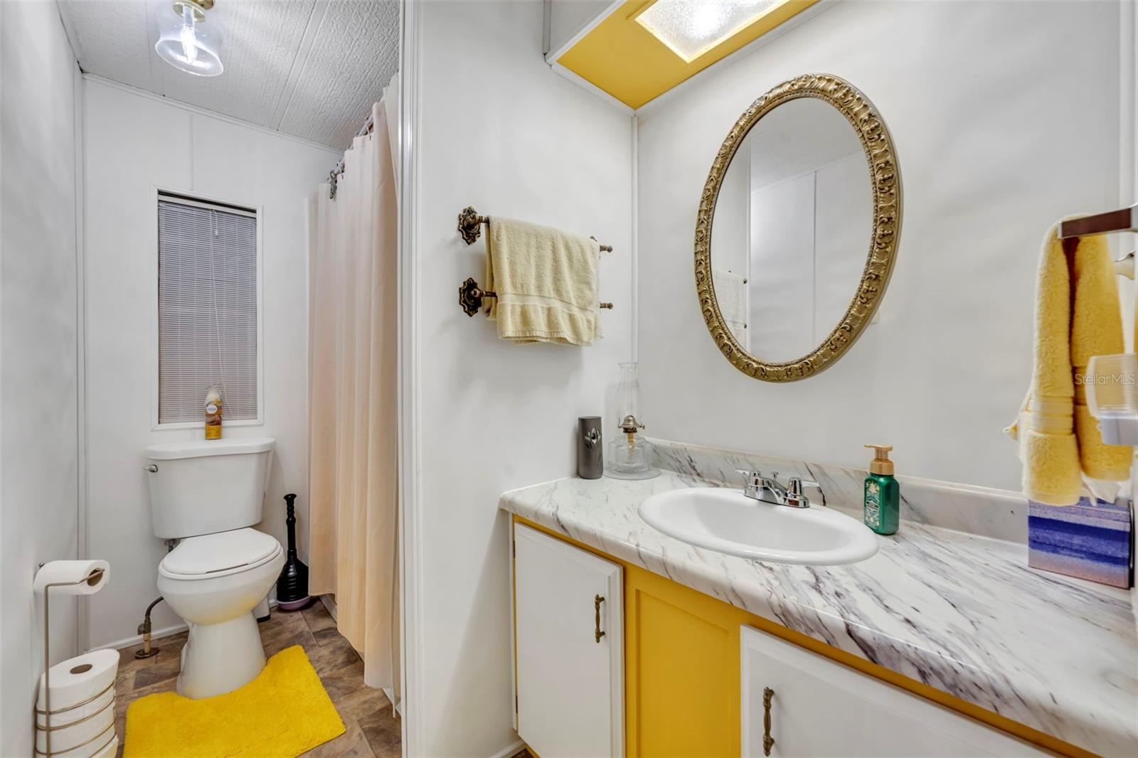 Image 22 of 49 For 225 Paradise S