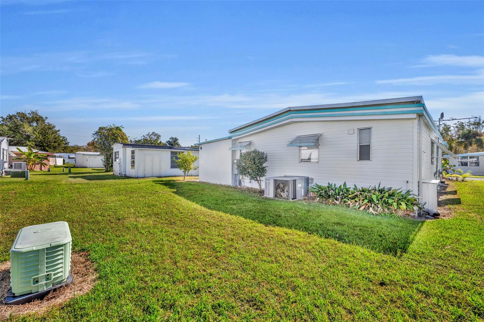 Image 29 of 49 For 225 Paradise S