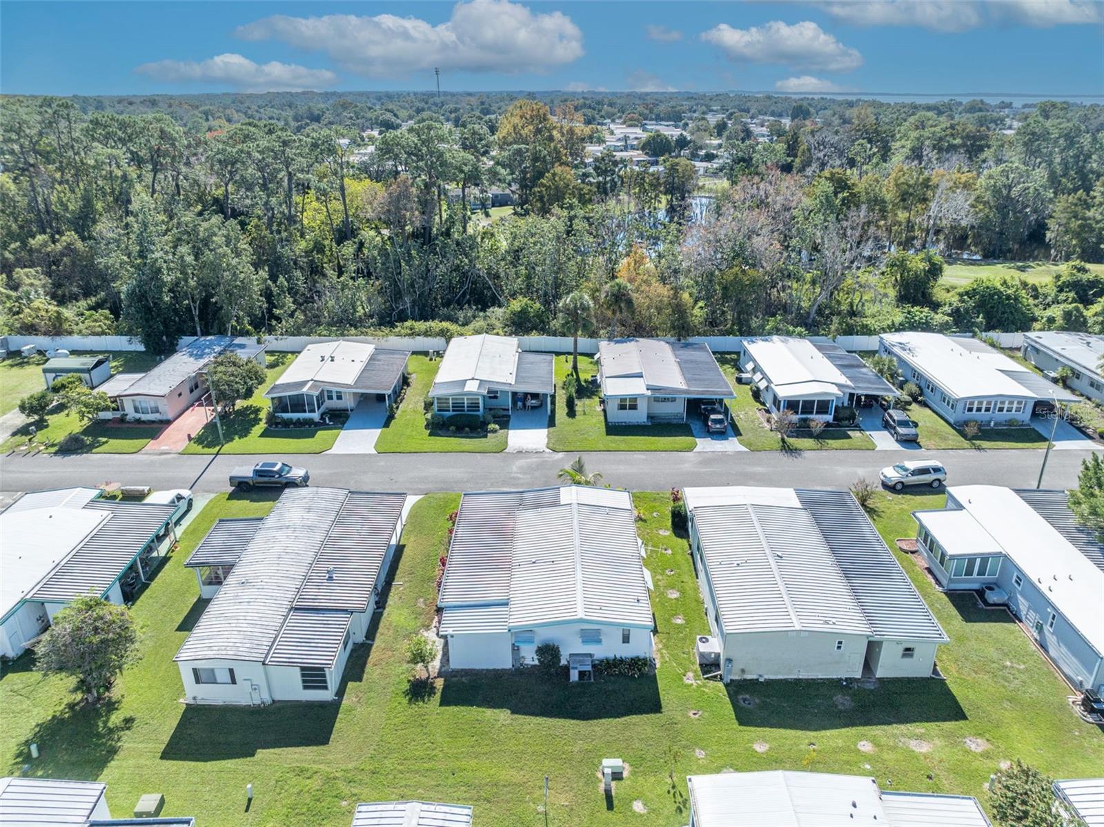 Image 43 of 49 For 225 Paradise S