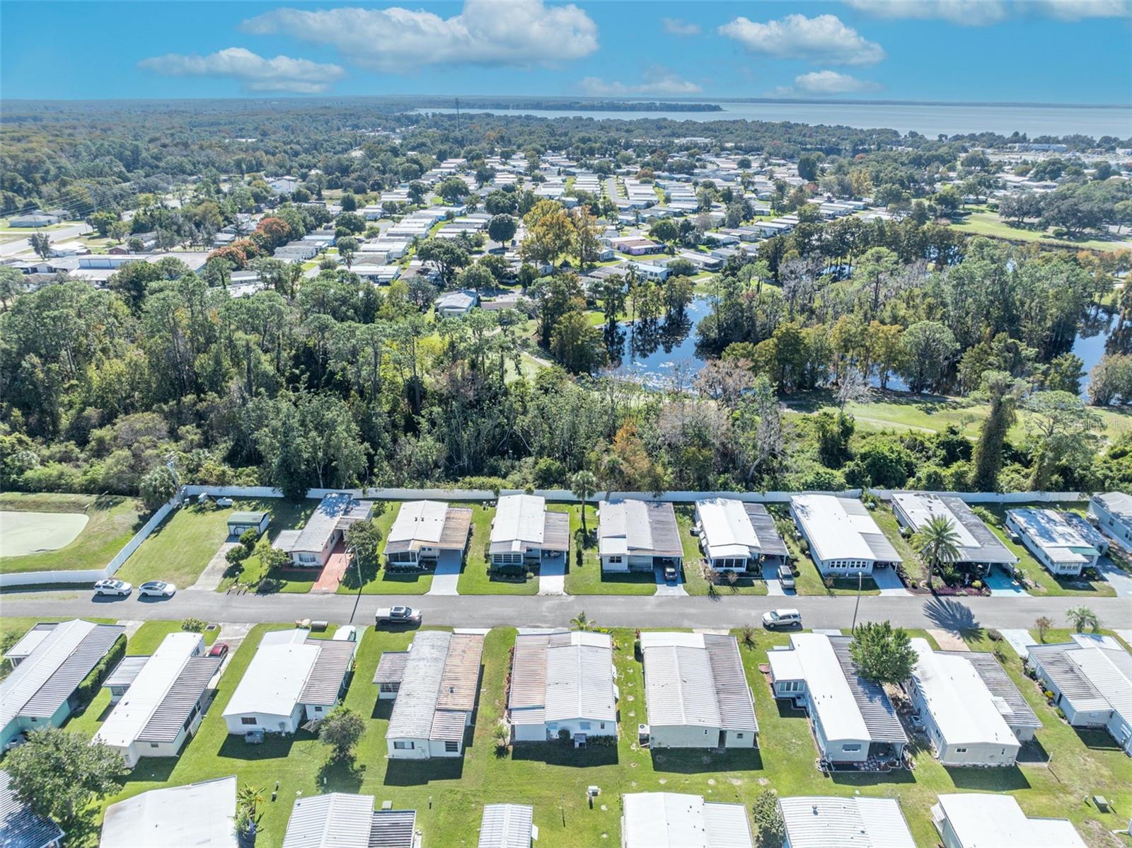 Image 45 of 49 For 225 Paradise S