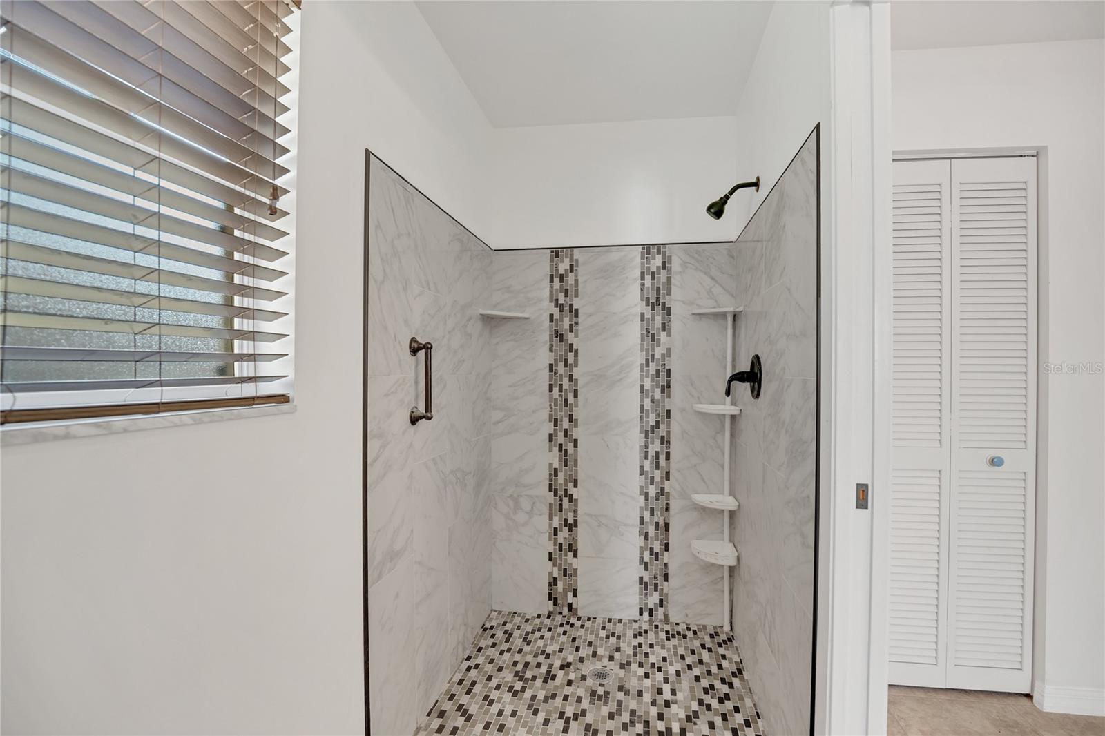 Image 15 of 45 For 131 Willow Brook Drive