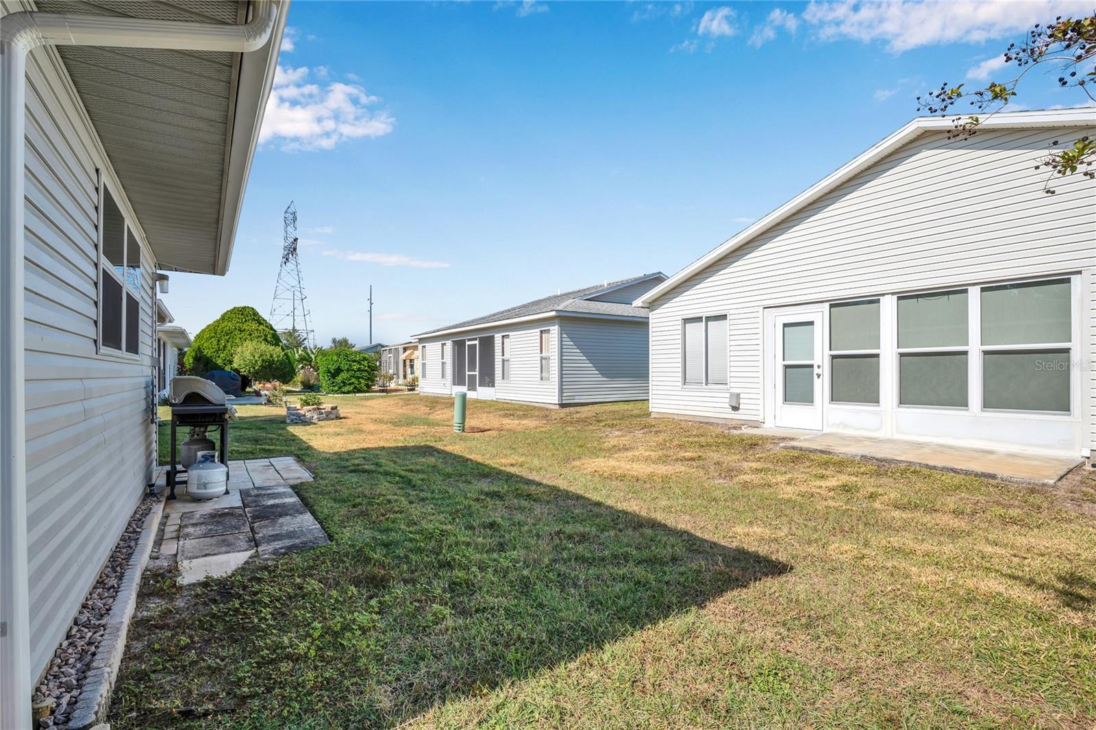 Image 23 of 45 For 131 Willow Brook Drive