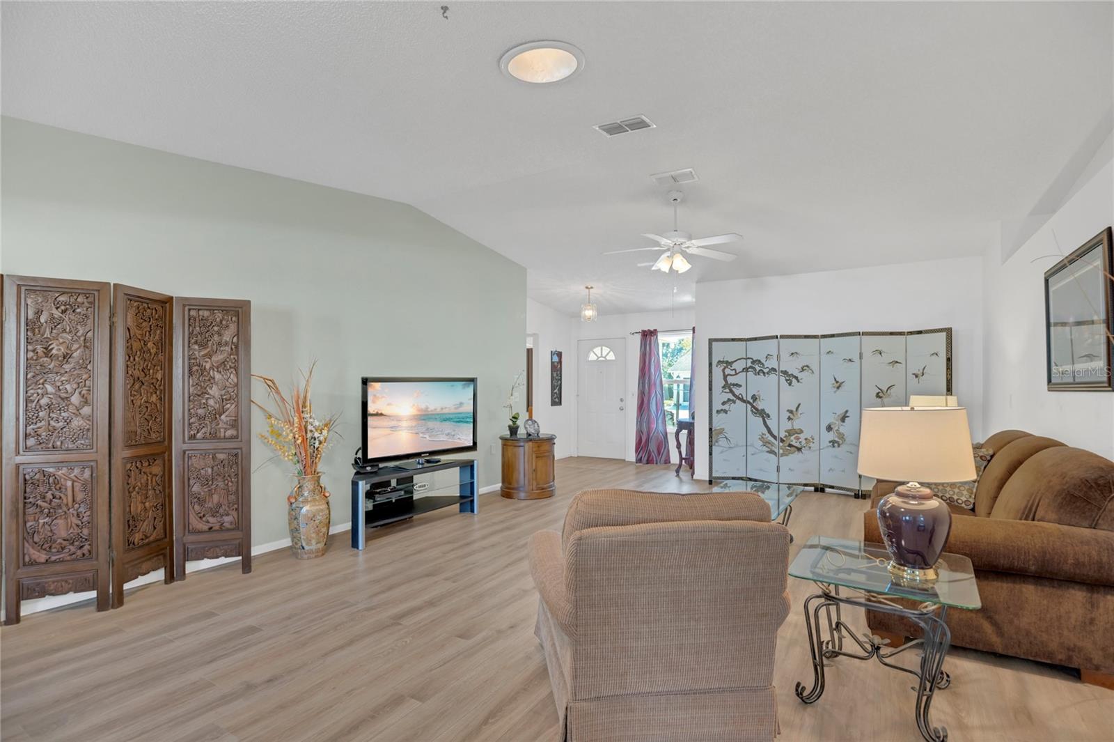 Image 8 of 45 For 131 Willow Brook Drive