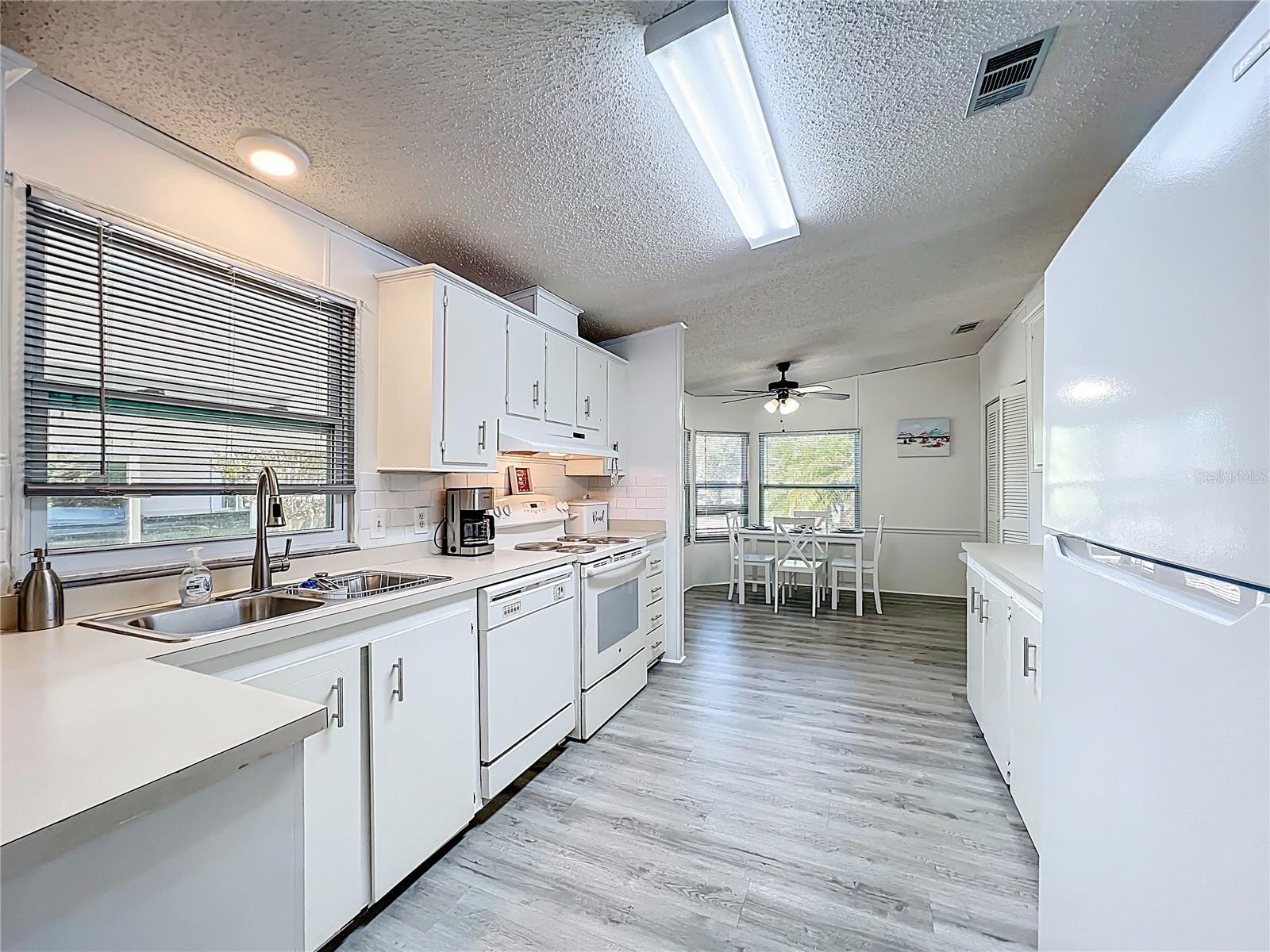 Image 10 of 76 For 4712 Belle Grove