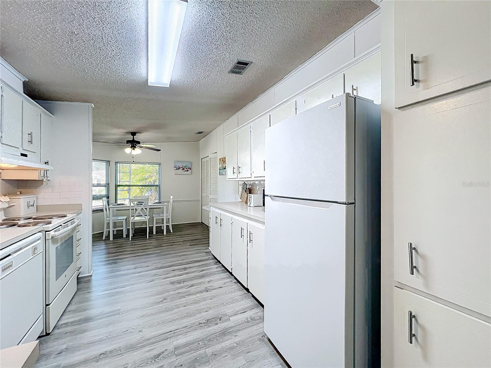 Image 12 of 76 For 4712 Belle Grove